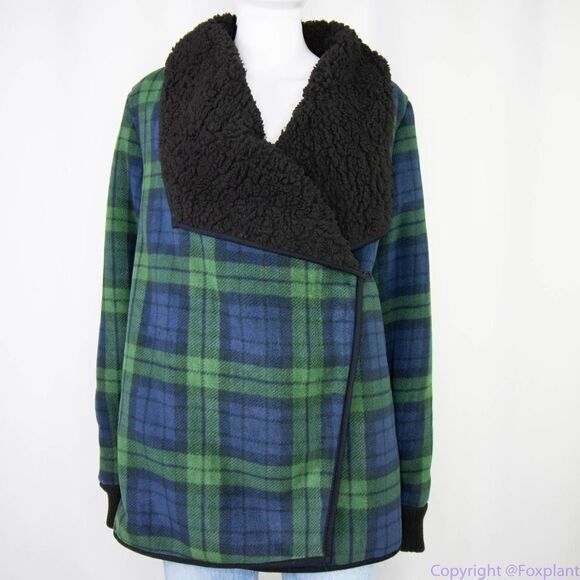 NWT JACHS Girlfriend green blue plaid Buffalo Sherpa jacket, size M - Picture 2 of 16